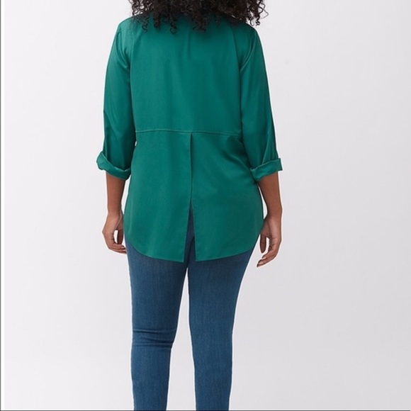 NWOT  Lane Bryant Green Button Front Long Button Sleeves Blouse SZ 22/24 - Picture 2 of 4